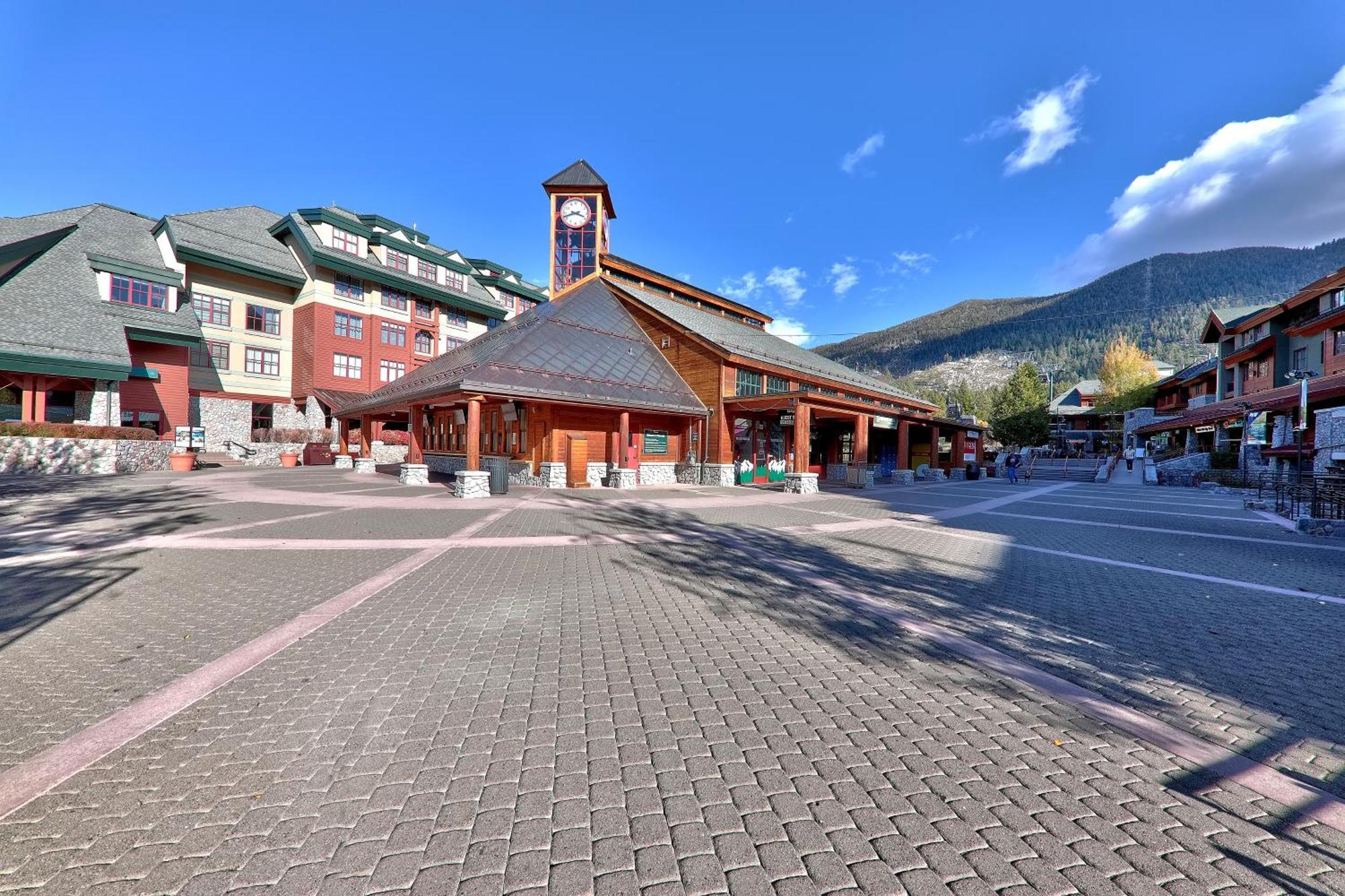 Apartment The Peak Tallac 15 - The Ultimate In Lakefront Luxury South Lake Tahoe